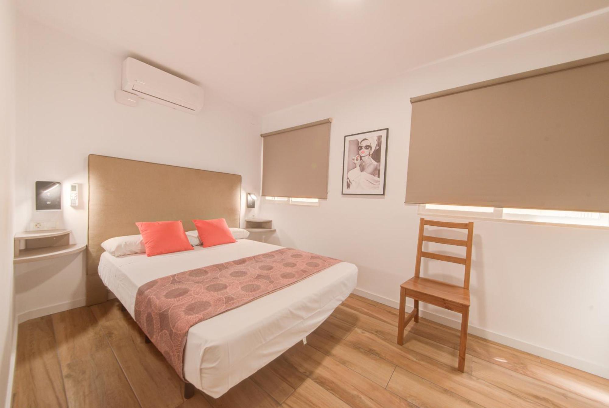 Beds & Breaks - Marina Beach Valencia Bagian luar foto