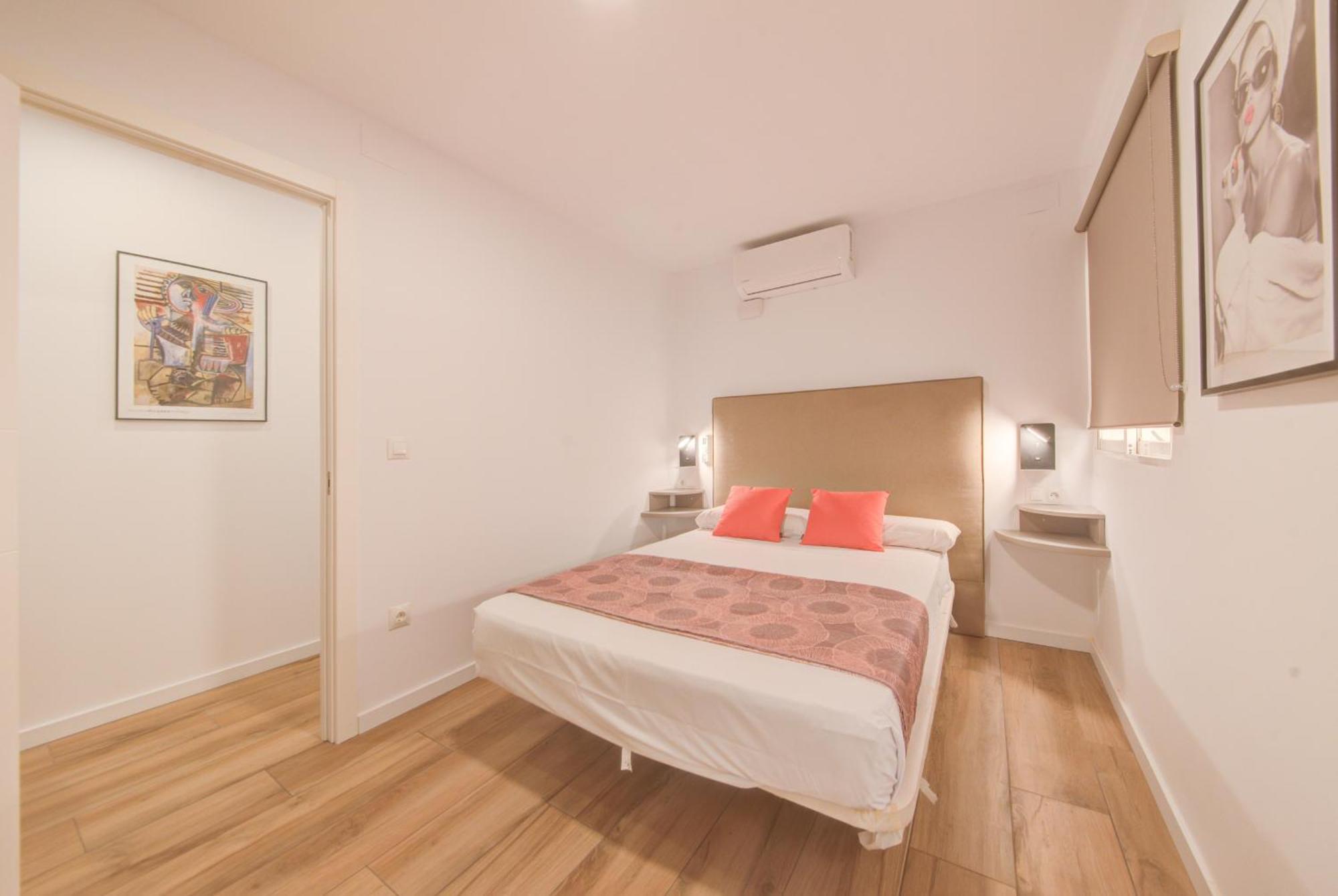 Beds & Breaks - Marina Beach Valencia Bagian luar foto